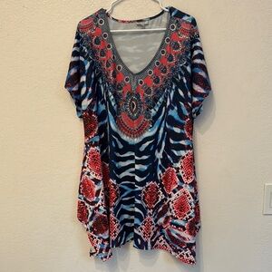 Avenue Black and White Asymmetrical Graphic Tunic